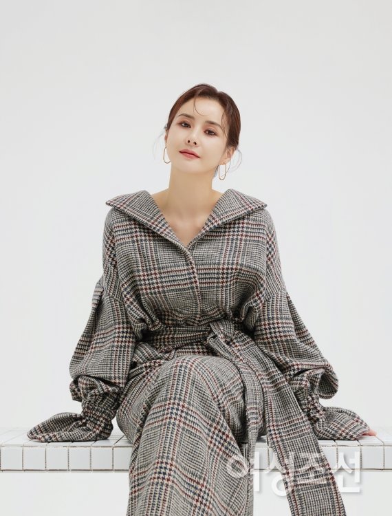 배우 최정윤/ 사진제공=여성조선 © 뉴스1