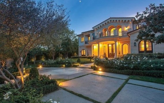 정용진 신세계그룹 부회장이 미국 로스앤젤레스(LA) 인근 고급 주택가인 비버리힐스에 225억원을 주고 사들인 대저택. /사진=미국 부동산 매체 더트