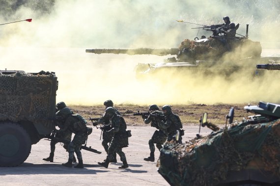 대만 군사가 훈련을 실시하고 있다. © 로이터=뉴스1 © News1 정윤영 기자 /사진=뉴스1
