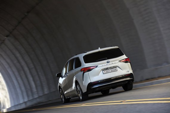 토요타 시에나 하이브리드(사진제공=한국토요타자동차) © 뉴스1