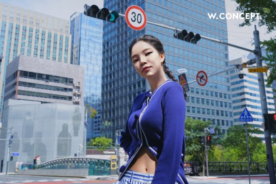 가상 인플루언서 '로지'