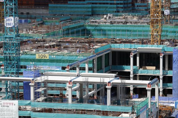 국내의 한 아파트 건설 현장.(사진은 기사 내용과 무관함) / 뉴스1 © News1