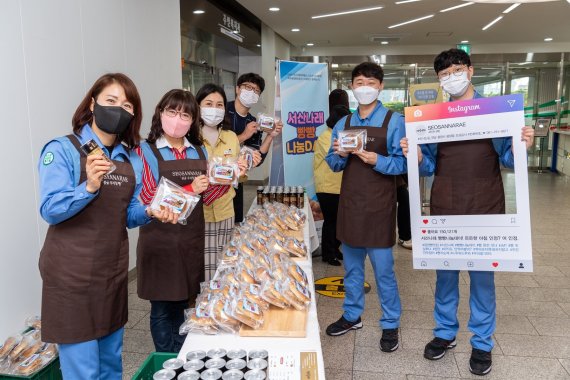 광양제철소 후원 발달장애인 제과제빵사, 지역사회에 '선물'