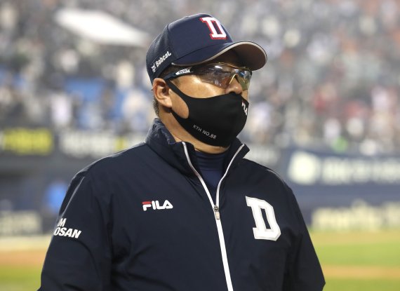 '미라클 두산' 김태형의 승부수, 김응용이 보인다 [성일만 야구선임기자의 핀치히터]