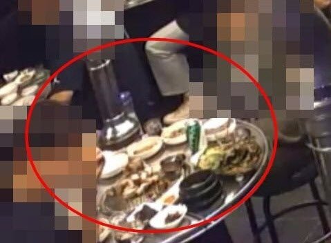 서울 강서구의 한 고깃집에서 음식값을 지불하지 않았다는 손님들이 식사 중인 테이블 모습. 아프니까 사장이다 캡쳐