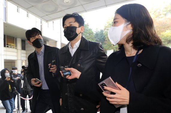 [뉴시스Pic] '비아이 마약 투약 무마 혐의' 양현석, 첫 공판 출석