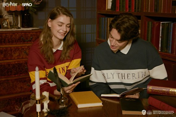 이랜드 스파오, '해리 포터' 협업 맨투맨 출시