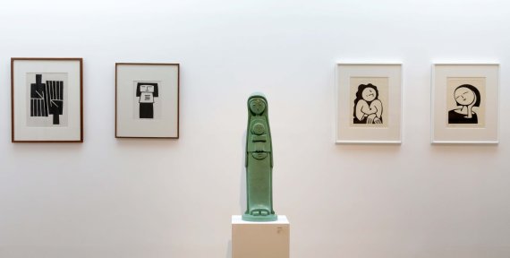 [서울=뉴시스] 박진희 기자 = 원로작가 최종태(조각가) 선생의 초대전 '구순(九旬)을 사는 이야기'기자간담회가 열리는 16일 서울 종로구 김종영미술관에 작품이 전시되어 있다. 전시는 12월 31일까지. 2021.11.16. pak7130@newsis.com