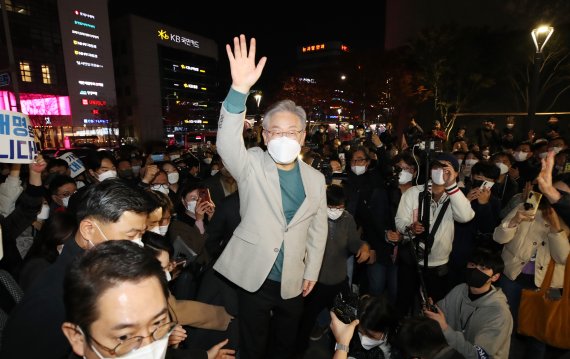 이재명 "부동산 불로소득, 공공이 모두 가지는 것이 맞아"