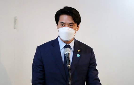 與, '김만배 2억' 보도에 "당시 여당=새누리당" 올렸다 삭제