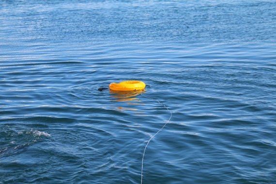 23일 속초해양경찰서(서장 박승규)는 투척용 자동팽창 구명튜브를 시범 운용한다고 밝혔다. 사진=속초해경 제공