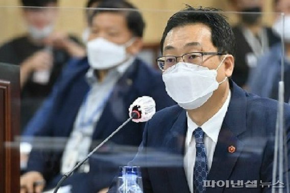 고영권 부지사, 제주동물테마파크 '변호사비 대납' 연루 의혹