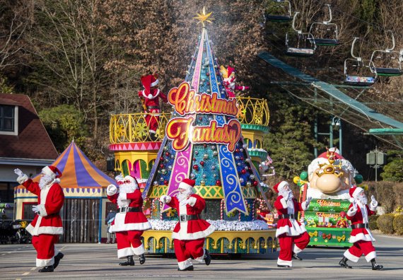 에버랜드, 블링블링 X-mas 퍼레이드 /사진=삼성물산