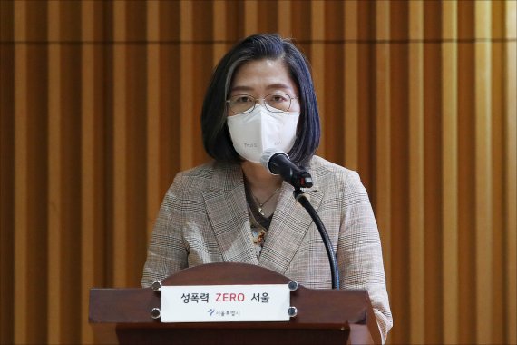 이수정 "'예쁜 브로치' 김병준 발언 적절치 않다 생각"