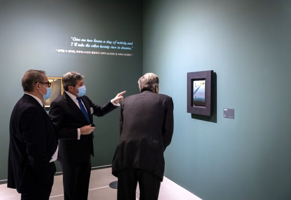 [서울=뉴시스]스페인 초현실주의 대가 살바도르 달리의 한국 첫 대규모 회고전이 DDP 디자인전시관에서 열리고 있다.