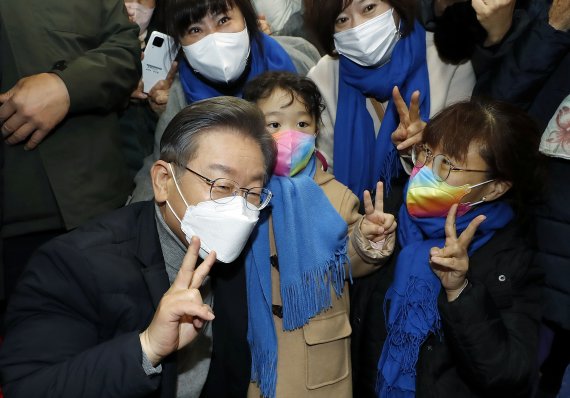 이재명 "악의적 딥페이크 영상, 강력히 처벌할 것"