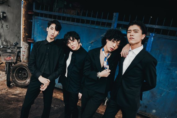 [서울=뉴시스] 밴드 셔츠보이프랭크의 '선의의 경쟁' OST 'FATIGUE', 기타·베이스 사운드 중심 2021.12.08 (사진=비스포크 제공) photo@newsis.com*재판매 및 DB 금지