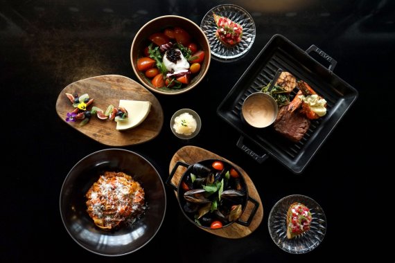 라이즈 호텔 레스토랑 차르, '홀리데이 코스' 선봬