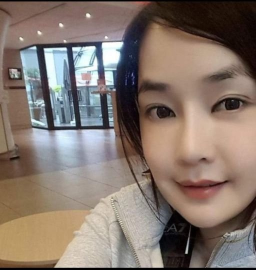 추미애 전 법무주 장관이 자신의 페이스북에 올린, 윤석열 국민의힘 대선후보의 배우자 김건희씨. 페이스북 캡처