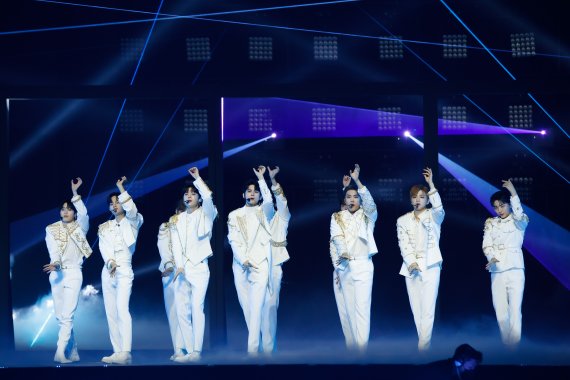 [서울=뉴시스] '2021' MAMA' 워너원. 2021.12.12. (사진 = 엠넷 제공) photo@newsis.com