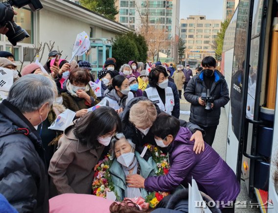 사할린동포 206명 안산 영구정착…가족동반