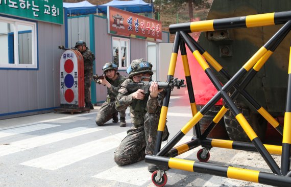 예비군 훈련. 2018.3.31/뉴스1 © News1 구윤성 기자