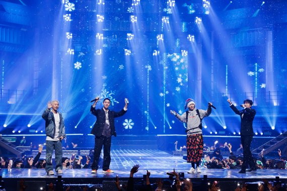 [서울=뉴시스] 엠넷 '쇼미더머니' 시즌10 파이널 스페셜 무대. 2021.12.13. (사진 = CJ ENM 제공) photo@newsis.com *재판매 및 DB 금지