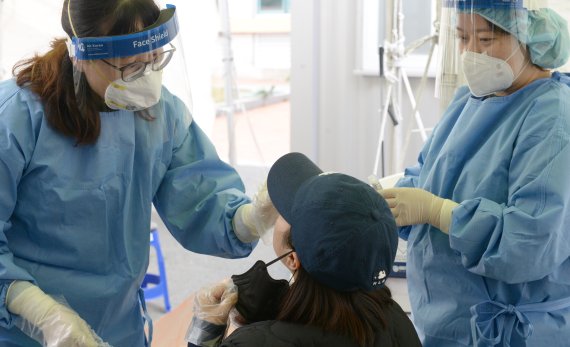 울산 전 경로당 휴관..노인복지관 3차 접종자만 허용