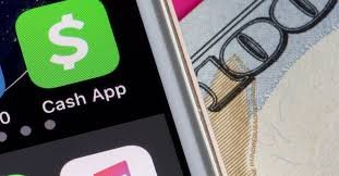 트위터 창업자 잭 도시의 전자결제 기업 블록(전 스퀘어)이 결제 애플리케이션(앱) 캐시앱(Cash App)에 비트코인(BTC)을 선물할 수 있는 기능을 추가했다. 잭 도시가 트위터 CEO를 사임한 뒤 '블록'으로 회사명을 바꾼 스퀘어를 통해 비트코인 사업에 집중할 것이라는 관측이 확산되고 있는 가운데, 블록이 내놓은 비트코인 관련 새로운 기능이다.