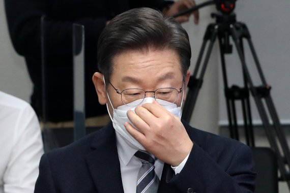 '불법도박' 이재명 장남 "모든 일 책임..속죄 시간 가질 것"