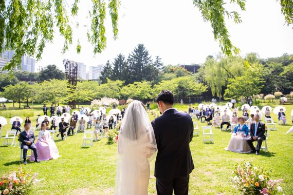 서울시, "용산가족공원·남산 호현당에서 결혼하세요"