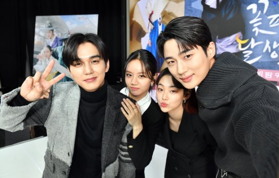 왼쪽부터 유승호, 이혜리, 강미나, 변우석.