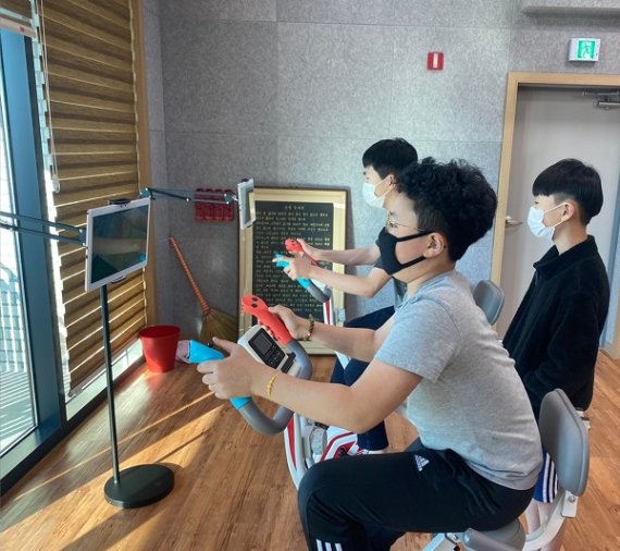 대전 자혜원에 설치한 실내자전거