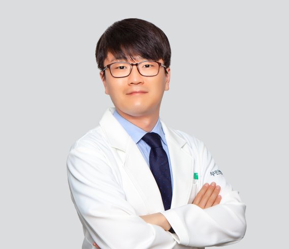 [서울=뉴시스] 홍태곤 서울부민병원 미래의학센터 진료과장. (사진= 서울부민병원 제공) 2021.12.26