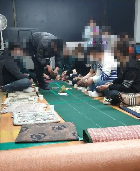 빈 사무실 빌려 ‘아도사끼’ 도박판 연 폭력조직 두목 구속