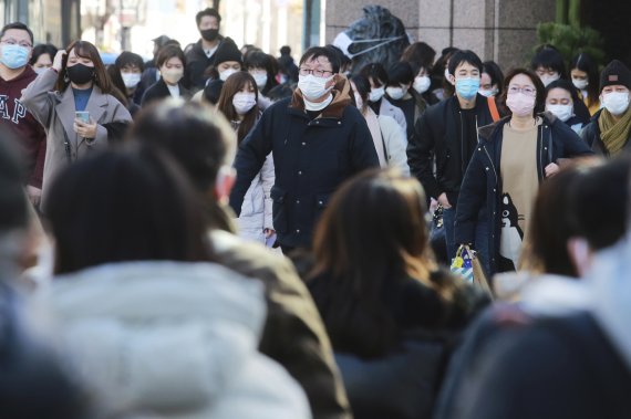 12월 30일 연말 일본 도쿄 번화가 거리 풍경. AP뉴시스