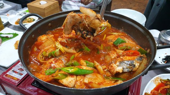 [조용철의 놀면 뭐먹니?] 부드러운 맛과 영양을 간직한 고흥 삼치