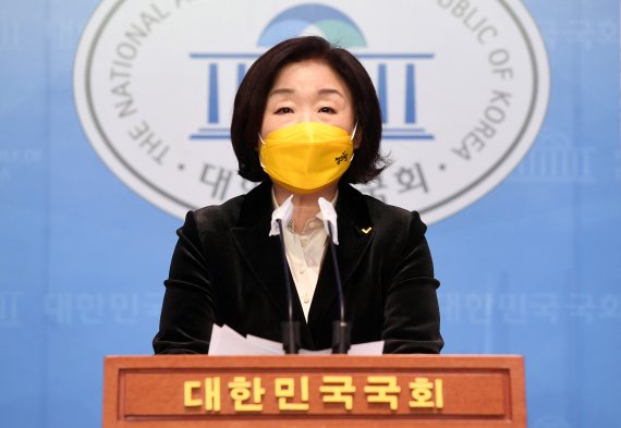 심상정 "슈퍼대통령 시대 끝내겠다, 靑 비서실 축소·수석제 폐지"