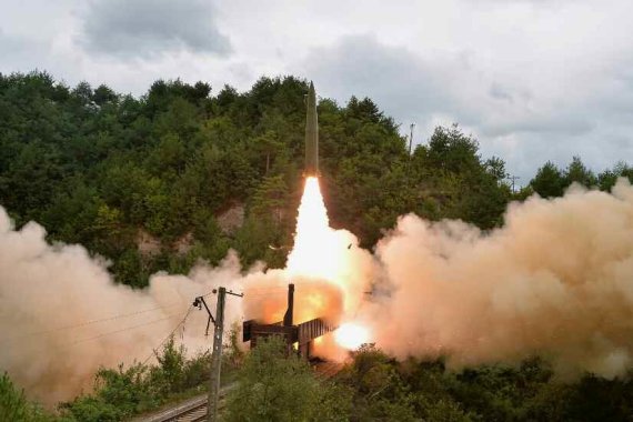 (평양 노동신문=뉴스1) = 북한 철도기동미사일 [DB 금지. For Use Only in the Republic of Korea. Redistribution Prohibited] rodongphoto@news1.kr /사진=뉴스1