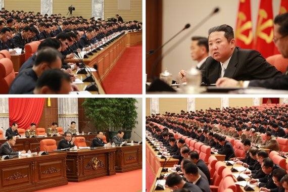 (평양 노동신문=뉴스1) = 북한이 지난달 27일부터 31일까지 닷새 간 일정으로 조선노동당 중앙위원회 제8기 4차 전원회의를 진행했다. 1일 당 기관지 노동신문에 따르면 이번 전원회의엔 Δ2021년도 주요 당 및 국가정책 집행정형 총화(결산)와 2022년도 사업계획 Δ2021년도 국가예산집행 정형과 2022년도 국가예산안 Δ사회주의 농촌문제의 올바른 해결을 위한 당면과업 Δ당 규약 일부 조항 수정 Δ당중앙지도기관 성원의 2021년 하반기 당 조직 사상생활 정형 Δ조직문제 등 총 6개 의정이 상정됐다. [국내에서만 사용가능. 재배포