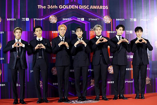 엔하이픈이 8일 오후 서울 고척 스카이돔에서 진행된 '36회 골든디스크 어워즈'에 참석해 포즈를 취하고 있다. (골든디스크 어워즈 사무국 제공) 2022.1.8/뉴스1 © News1 권현진 기자