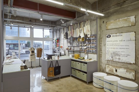 코오롱스포츠 '솟솟리버스' 내 고쳐입기 와펜달기 공간