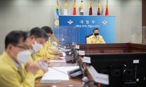 서욱 "코로나19 확산 방역, 연합방위태세 유지" 강조