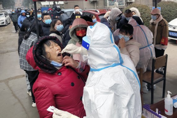 "14억 인구 보너스 중국, 구조적 감소 직면" 관영 매체