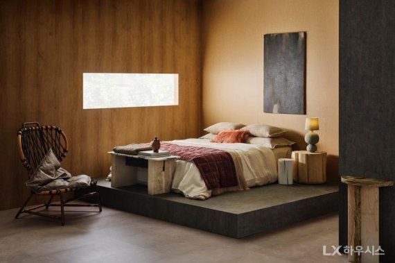 LX지인 인테리어필름 베니프가 적용된 '티트리' 테마의 침실공간 LX하우시스 제공