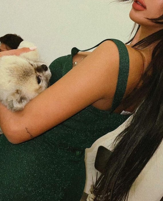 [서울=뉴시스] 제시, 과감한 노출…"속옷 라인까지 열일하네" 2022.01.14 (사진=제시 sns 제공) photo@newsis.com*재판매 및 DB 금지 *재판매 및 DB 금지