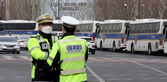 민주노총, '여의도 공원'서 민중총궐기…오후 2시 예정