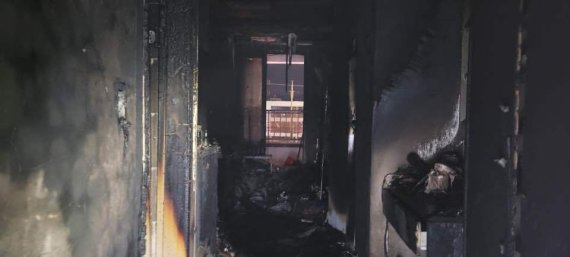 제주 원룸서 화재…화장실서 담배피운 1명 연기 흡입