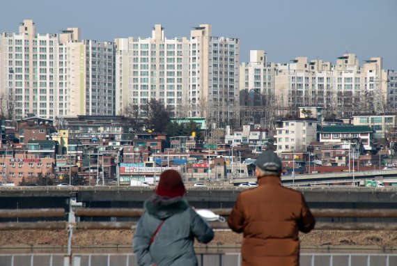 중국인의 한국 집·땅 '싹쓸이'...결국 이 사람들이 나섰다