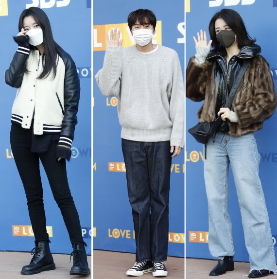 배우 한효주(왼쪽부터), 이광수, 박하선이 '씨네타운'에서 재회해 이야기 꽃을 피웠다. © News1 권현진 기자